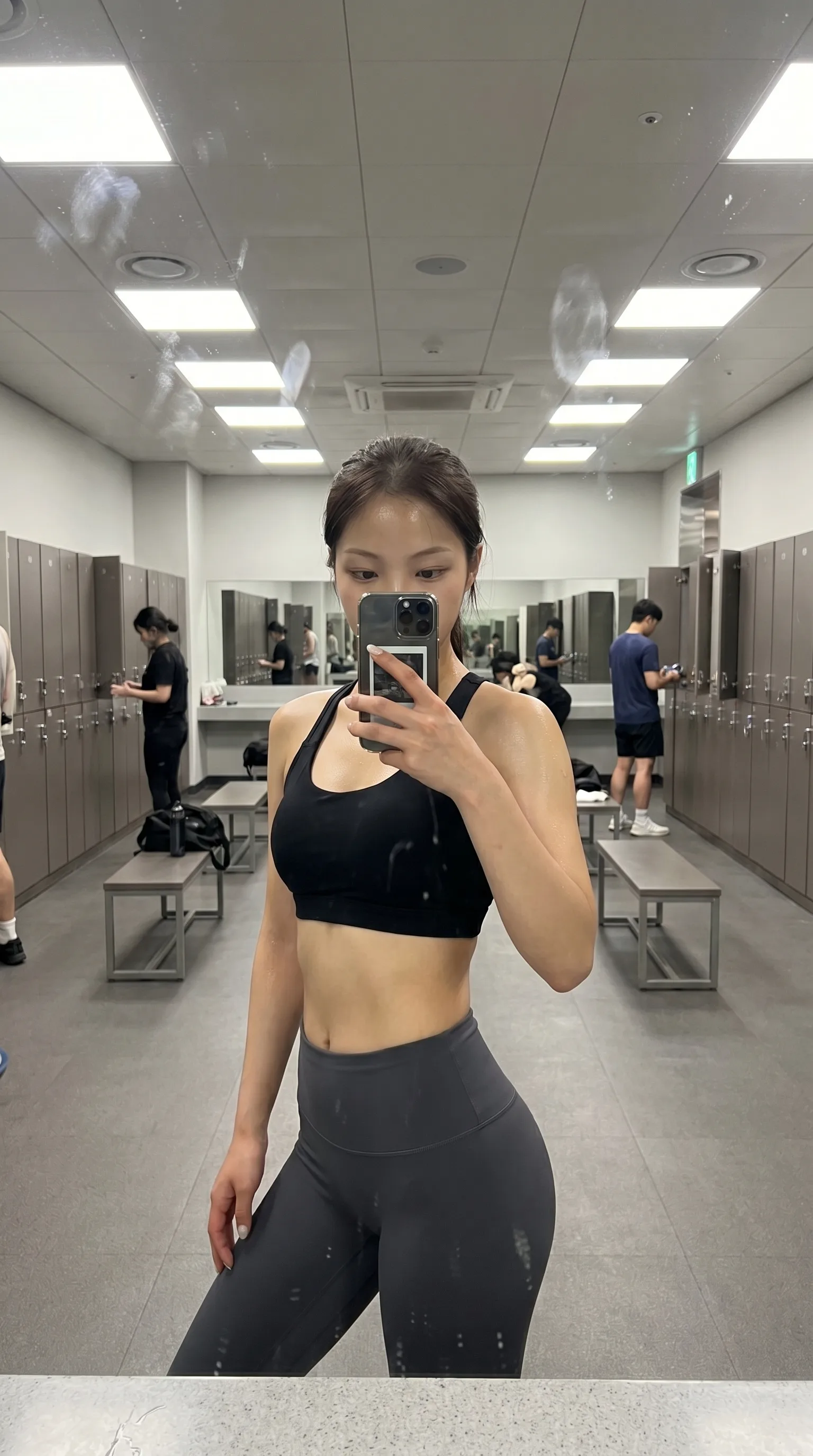 Locker-room progress pic, fit version